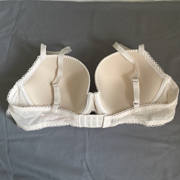 Victoria’s Secret Dream Angels Lined Demi. 38C cream cup with ivory lace. - Picture 4 of 12